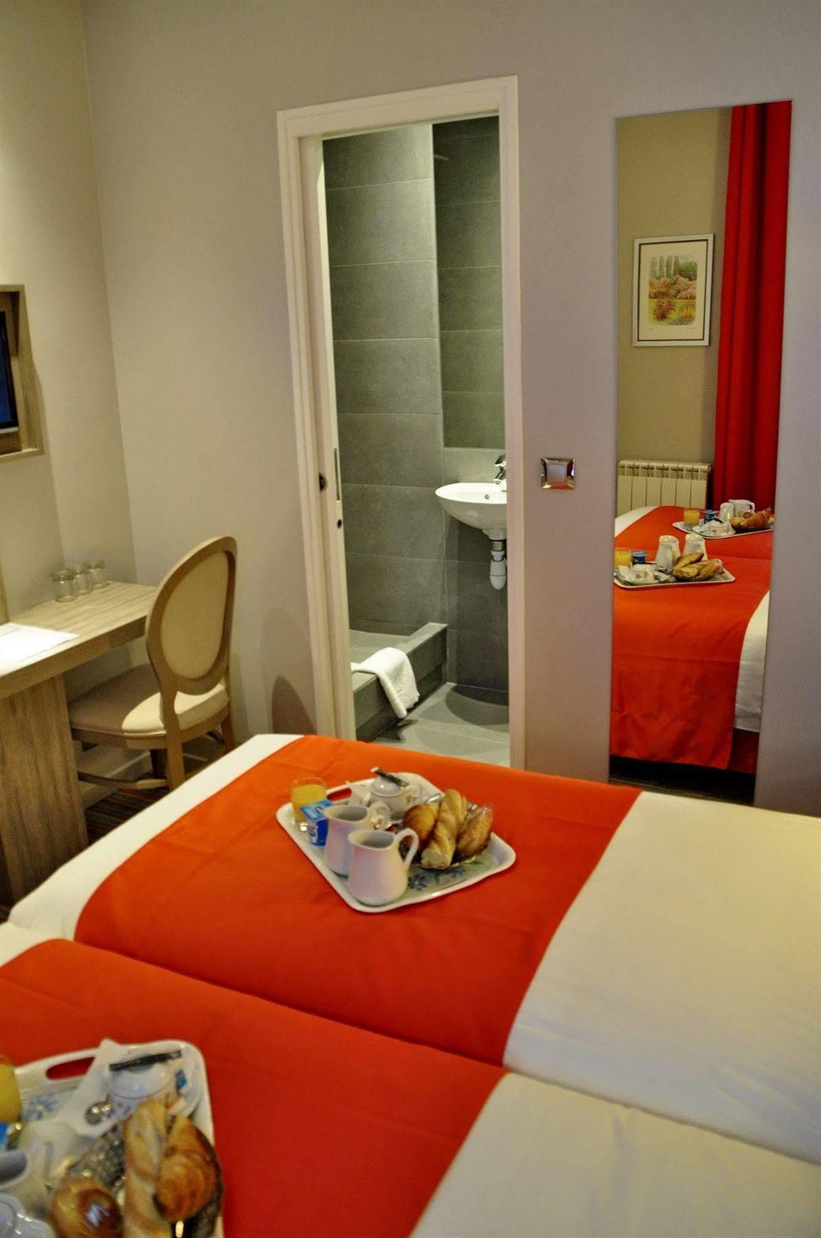 Hotel Floridor Etoile อุลเน-ซู-บัว ภายนอก รูปภาพ